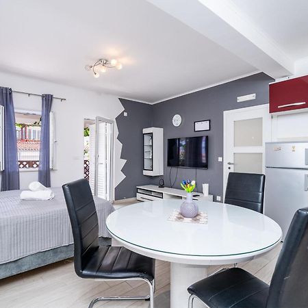 Feather Studio Apartment - Free Private Parking - Self Check-In Dubrovnik Eksteriør bilde