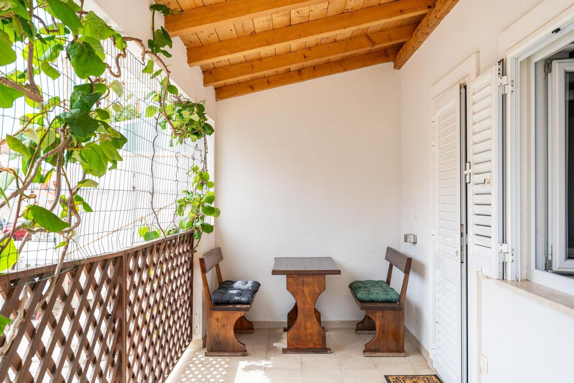 Feather Studio Apartment - Free Private Parking - Self Check-In Dubrovnik Eksteriør bilde